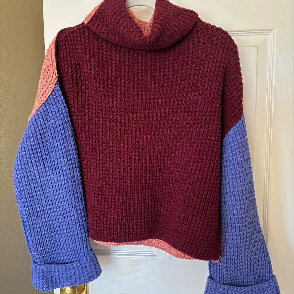 Free People sweater size XS, color block